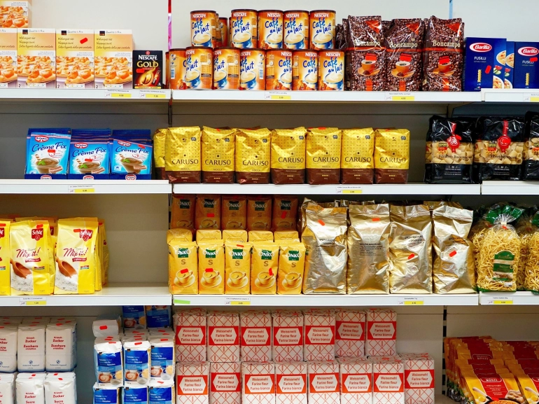 Caritas-Regional-Genossenschaft-Markt-Regal