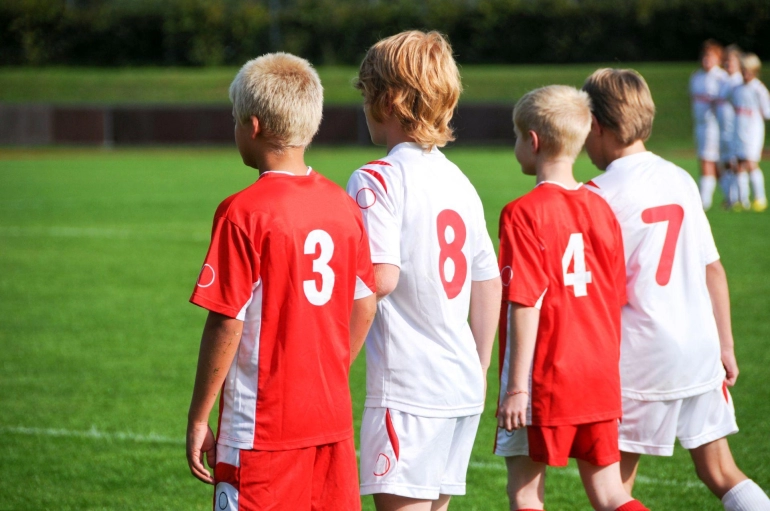 Caritas_Eine-Million-Sterne_Fussball